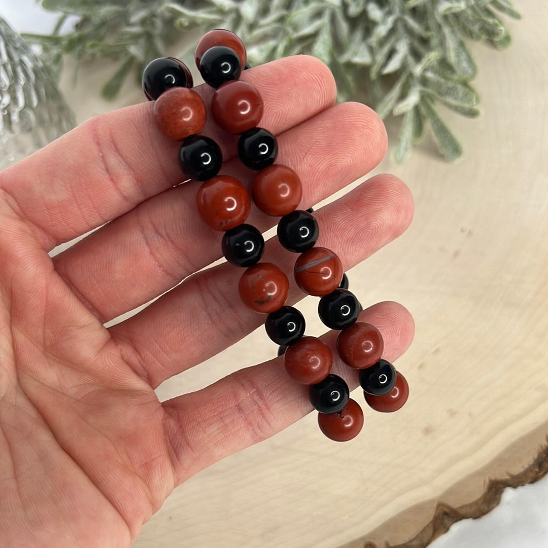 Red Jasper and Jet Round Bracelet