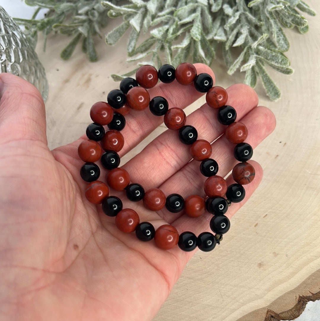 Red Jasper and Jet Round Bracelet